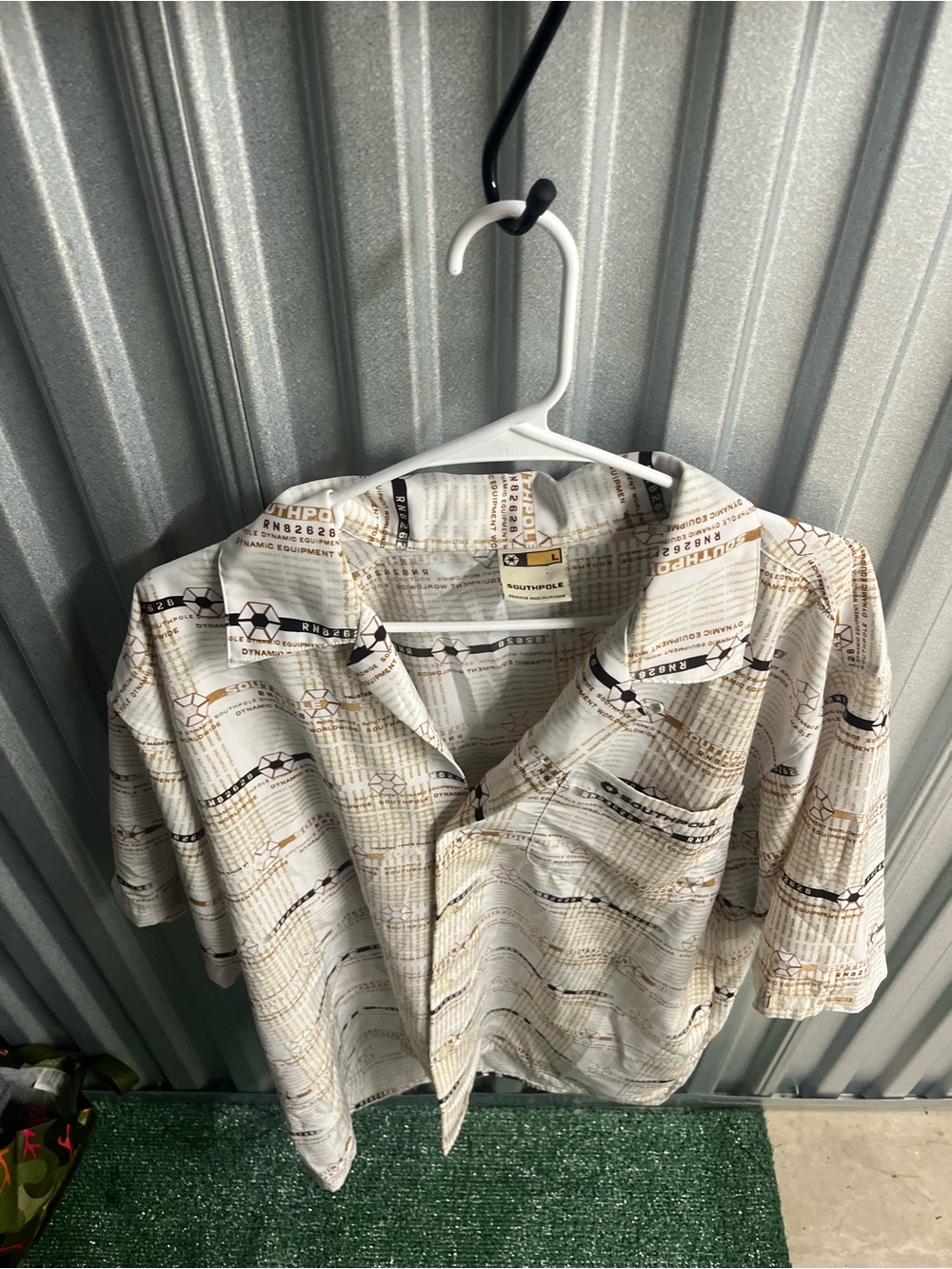 Y2K south Pole Cream and Black Short-Sleeve ButtonDown Shirt Geometric Print